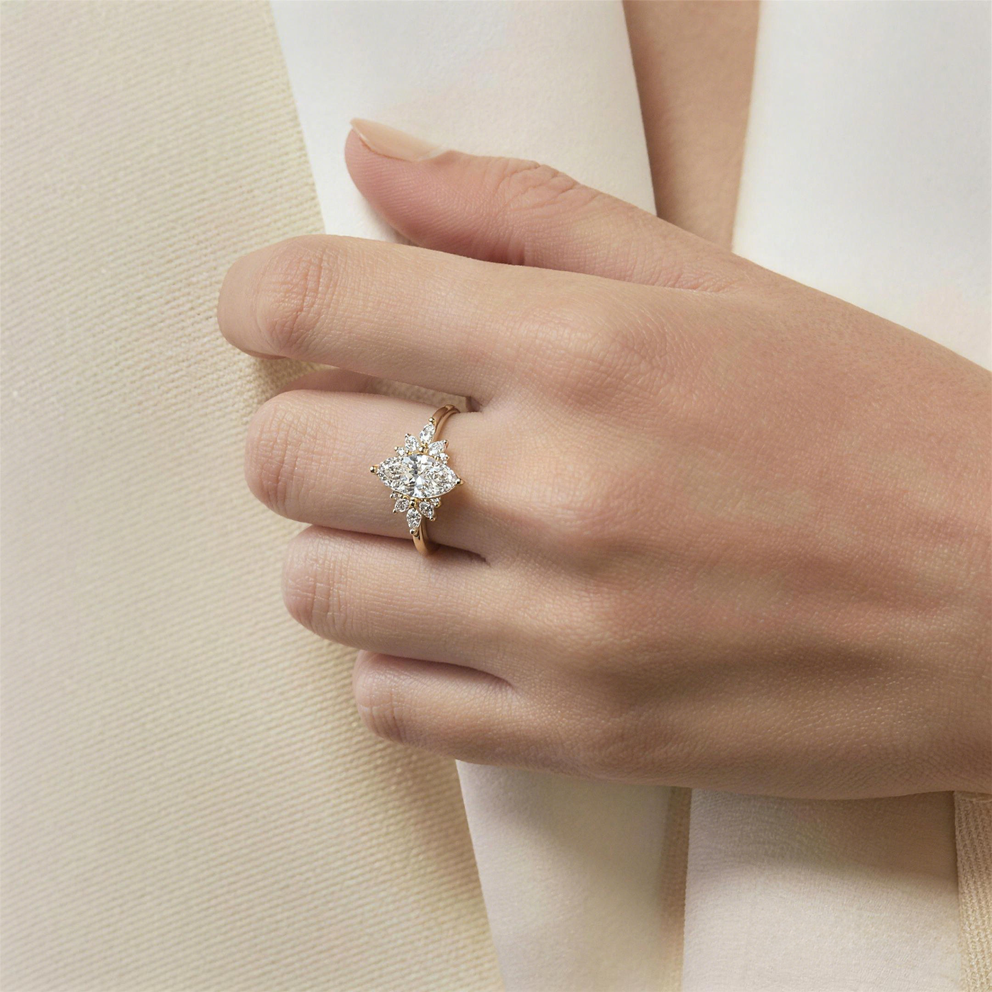 Moissanite petal jewelry ring