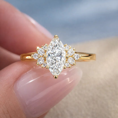 Moissanite petal jewelry ring