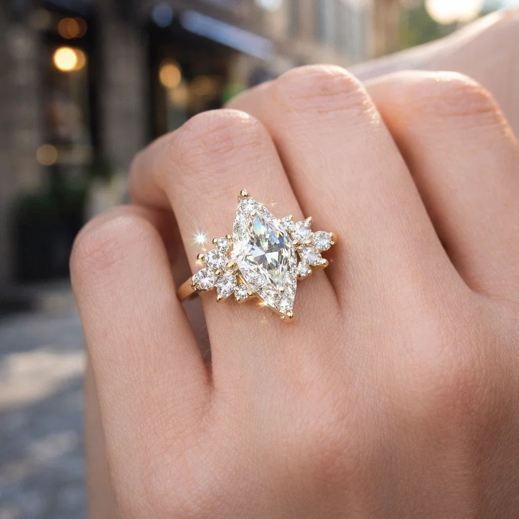 Moissanite petal jewelry ring
